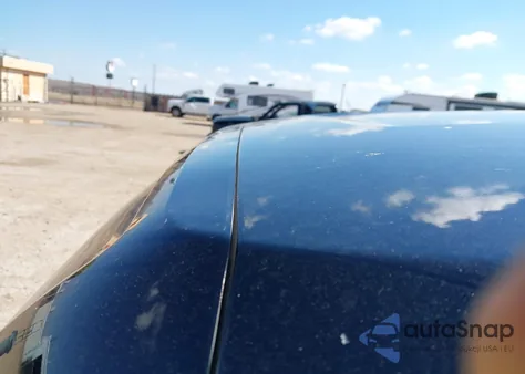 2017 Toyota Tundra Platinum 5.7L V8 из США, поврежденный, VIN 5TFAW5F15HX643057